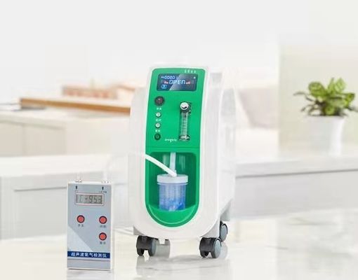 Concentratore portatile medico 3L dell'ossigeno utilizzato in ospedali e nelle case